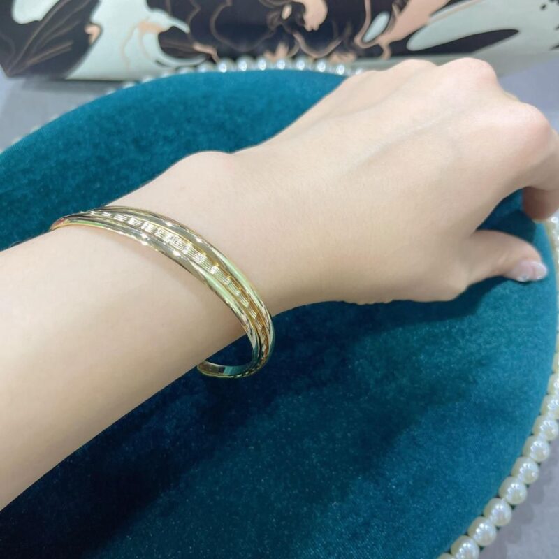 BANGLES
